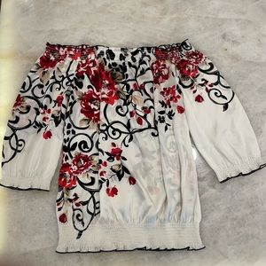 Whit House Black Market off the shoulder top XS